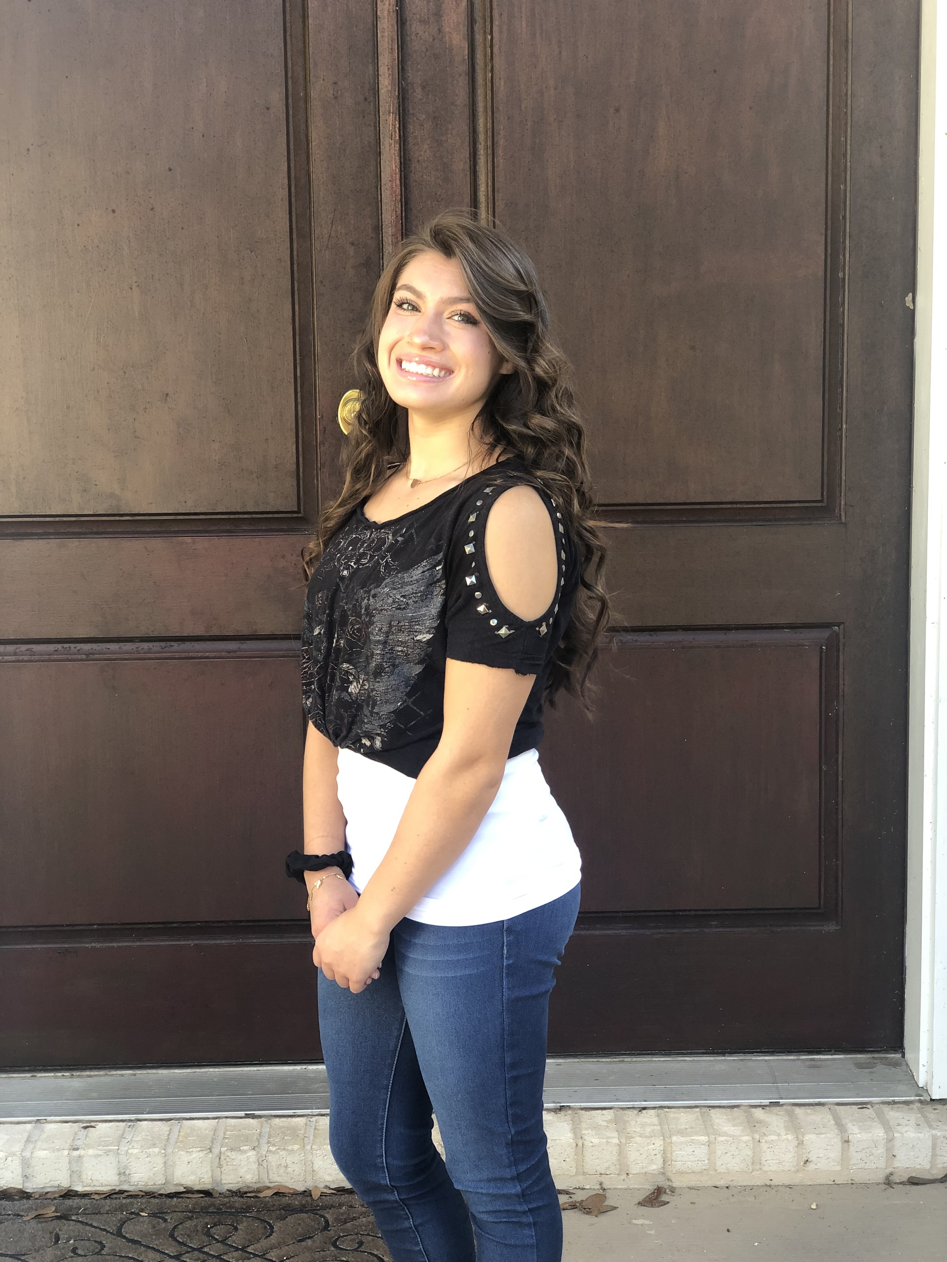 Leahna Villagran portrait, Bailey Nutrition & Strength